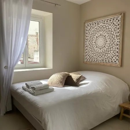 Guest house Maison Des Trois Piliers - Proche Centre-ville - Gare - Tram *