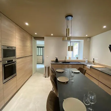 Maison Des Trois Piliers - Proche Centre-ville - Gare - Tram Guest house