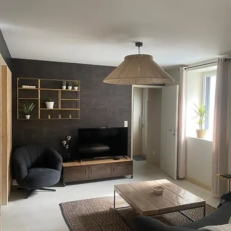 Maison Des Trois Piliers - Proche Centre-ville - Gare - Tram *