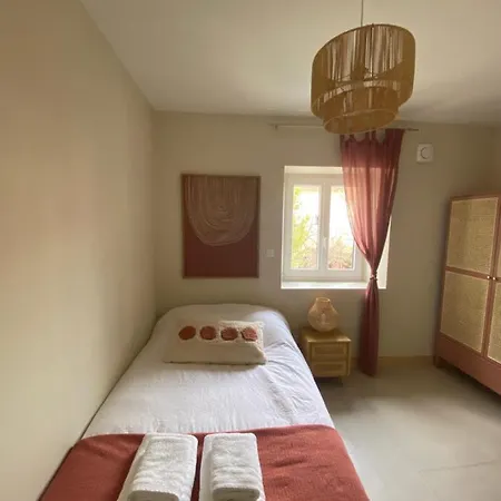 Guest house Maison Des Trois Piliers - Proche Centre-ville - Gare - Tram